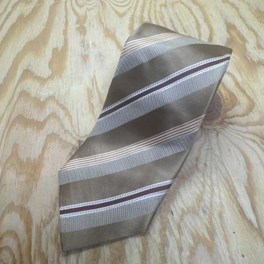 Ermenegildo Zegna Gold Stripe Silk Tie Luxury Italian Designer Formal Necktie‎